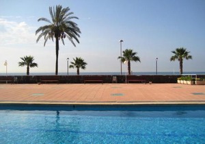 AT046 Els Pins, 1ra línea de la playa, piscina, airco, aparcamiento