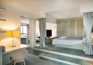 Athens Penthouse Suite on 6th floor