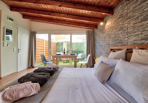 Athens Way Apartments