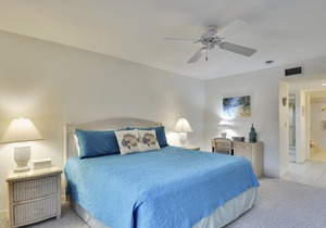 ATLANTIC PARADISE Condo 1800 Atlantic, shared pool, jacuzi, BBQ, family fun!