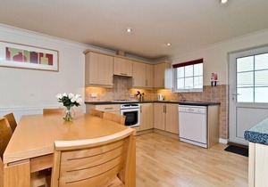 Atlantic Reach Cottage, Newquay. Large 4 bed villa with leisure services & WiFi