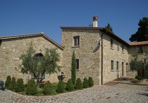Attractive apartment in farmhouse with pool in beautiful surroundings