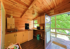 Au Calme Wooden cottages 2 to 4 persons a couple and 2 small children