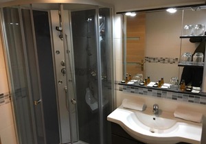 Au Charme du Lac Piscine & Spa 2