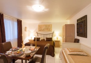 Augusta guest studio, 800m from the beach