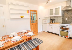 AVAELIE HOUSE, family friendly, with a garden in Hebden Bridge