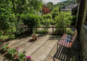 AVAELIE HOUSE, family friendly, with a garden in Hebden Bridge
