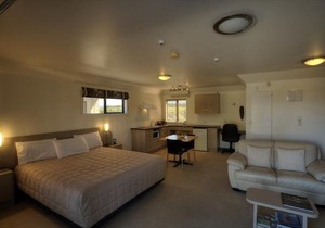 Avalon Manor Motel