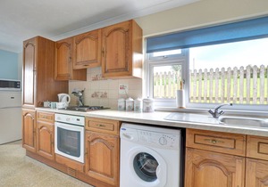 Awel y Grug - Three Bedroom House, Sleeps 5