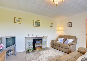 Awel y Grug - Three Bedroom House, Sleeps 5