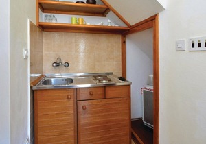 Awesome apartment in Jelsa with WiFi
