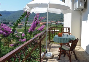 Awesome apartment in Jelsa with WiFi