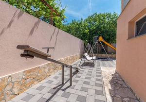 Awesome apartment in Kakma with WiFi