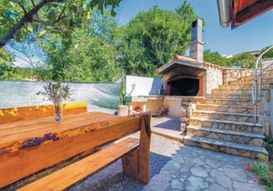 Awesome Apartment In Klenovica With Wifi