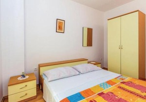 Awesome Apartment In Klenovica With Wifi
