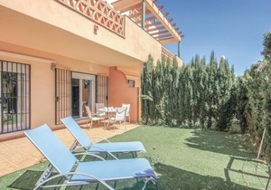 Awesome Apartment In Mijas Costa With 2 Bedrooms, Outdoor Swimming Pool And Wifi