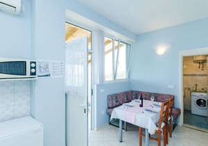 Awesome apartment in Orasac