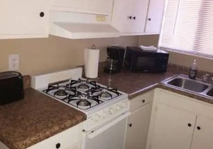 Awesome & Cool Unit Located in Central Tucson!