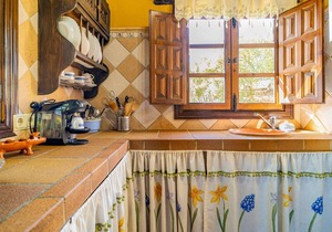 Awesome cottage in Algatocín with WiFi