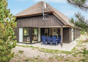 Awesome home in Blåvand with sauna