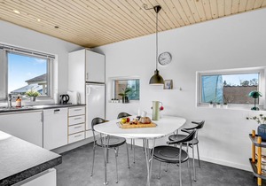 Awesome home in Egå with kitchen