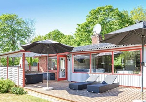 Awesome home in Eskebjerg with WiFi