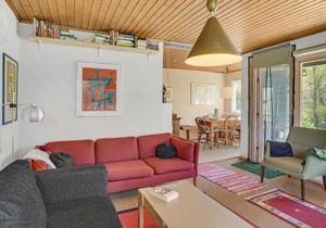 Awesome Home In Fårevejle With Kitchen