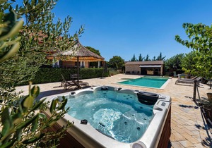 Awesome home in Kakma