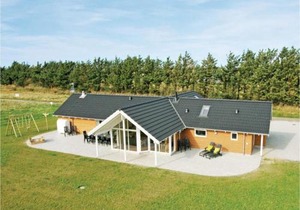 Awesome Home In Løkken With Sauna