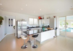 Awesome Home In La Gaude With Kitchen