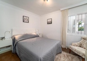 Azahara I, 25A small cozy apartment with great views located in the popular area of Nueva Andalucia