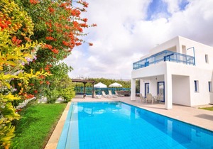 Azzurro Holiday Villas Peyia