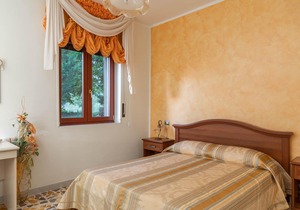 B&B La Mortella With Pool