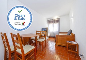 B14 - Heart of Old Town Apartment