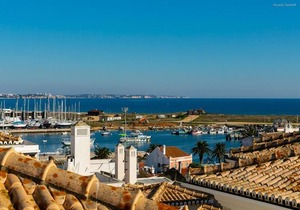 B28 - Stylish Typical House by DreamAlgarve