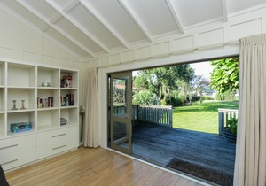 Bach No 40 - Waimarama Holiday Home