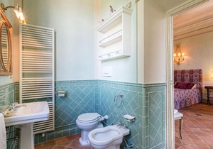 Badia Cantignano Villa Sleeps 14 with Pool Air Con and WiFi