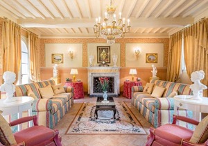 Badia Cantignano Villa Sleeps 24 with Pool Air Con and WiFi