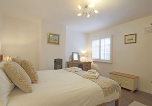 Bailey Cottage - Two Bedroom House, Sleeps 3