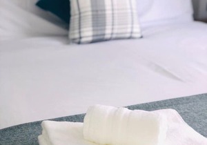 Balderton Lodge ** Sleeps 9