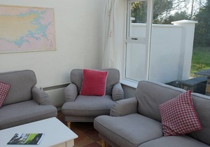 Ballyvaughan Cottage No 4 - a bungalow that sleeps 7 guests in 3 bedrooms