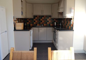 Ballyvaughan Cottage No 14 - a bungalow that sleeps 7 guests in 3 bedrooms