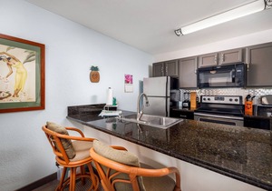 Banyan Tree 404:Top Floor DIRECT oceanfront condo