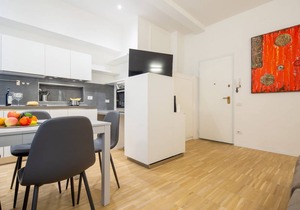 Bargello Modern apartment