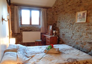 Barn Owl, 6 miles to Looe & dog friendly Seaton Beach, country retreat (1 BR)