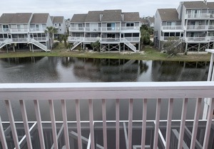 Barrier Dunes Poolside, 3BR/3 BATH, 5 FEET FROM THE POOL AND PATH TO THE BEACH