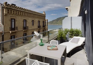 Basque Terrace by FeelFree Rentals