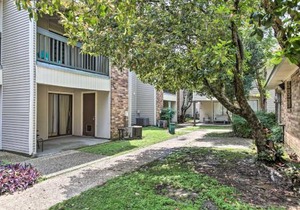 Baton Rouge Condo Less Than 3 Mi to Tiger Stadium!