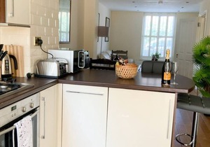 Battersea Wharf is a stunning 3 bedroom townhouse in the heart of Battersea