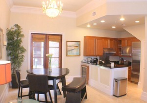 Bay Facing-Stay in the only Le Jardin Condo with golf cart